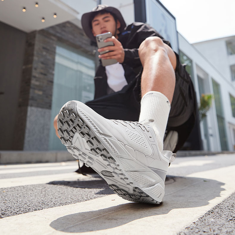 GODLEN CAMEL スポーツランニングシューズ。レディ - New Balance Shoes 9060 のレビューと価格